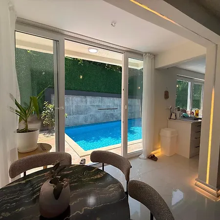 Luxury In Mountain Villa